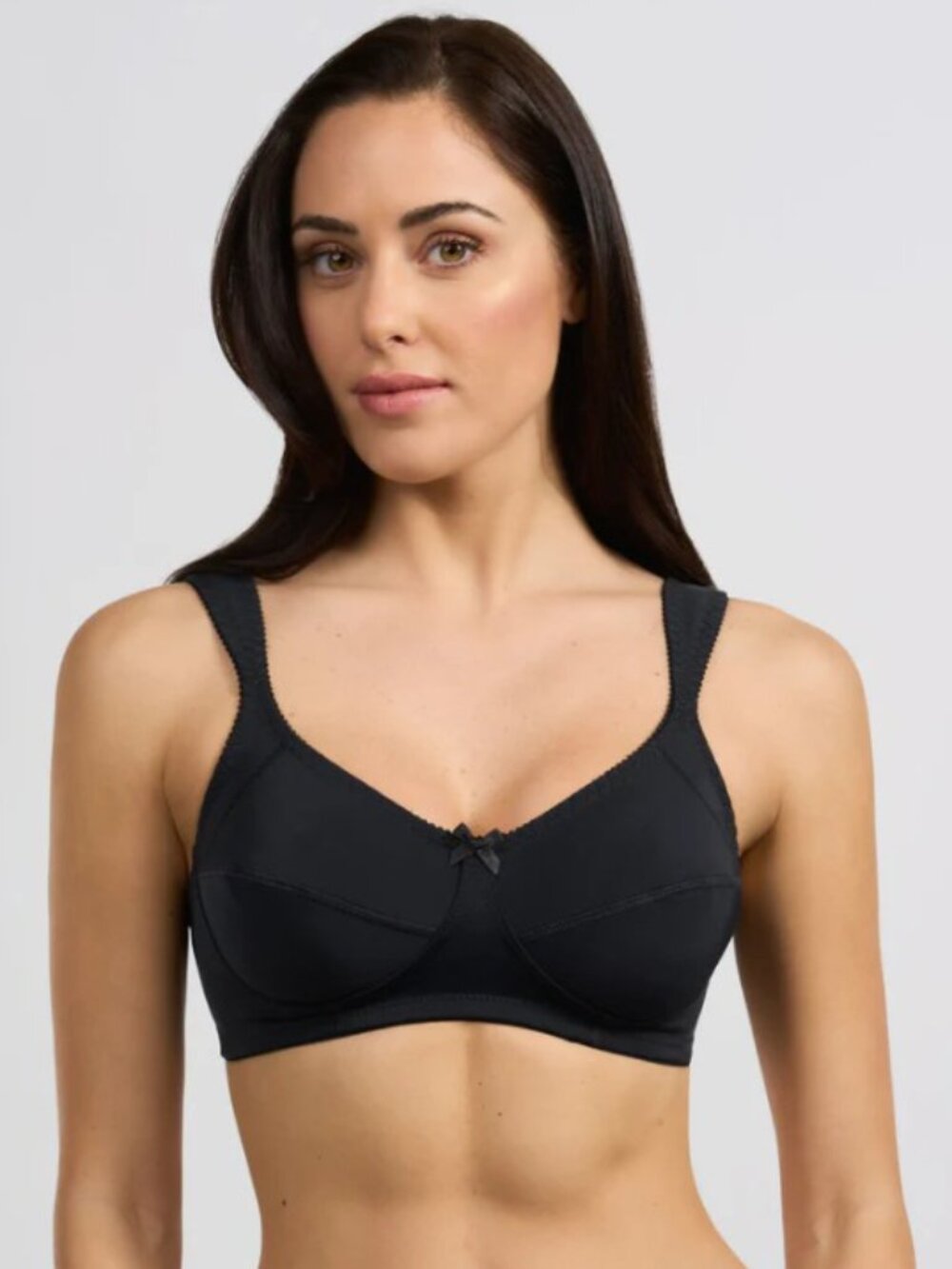 Stretch fabric bra with anatomical padded shoulder straps